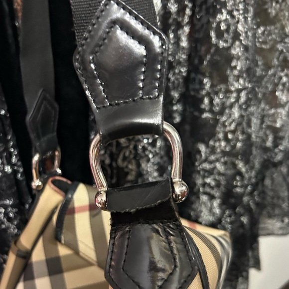 BURBERRY L Large Nova Check Plaid Black Patent Leather Messenger Laptop Bag - Picture 9 of 13